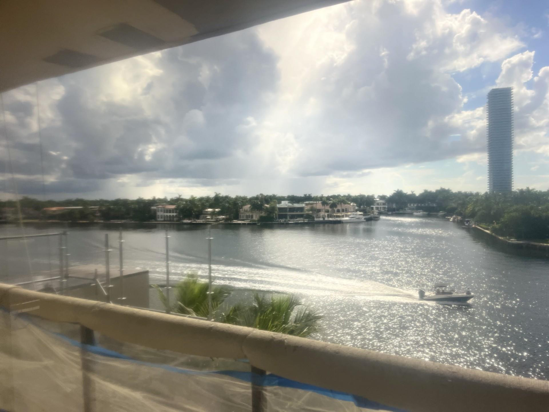 19667 Turnberry Way, Unit 4J Miami, FL 33180 - Photo 2 of 14 Photo 2