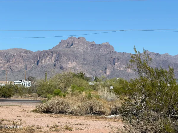 $1,199 | 127 South Outpost Road, Unit 4, Apache Junction, AZ 85119