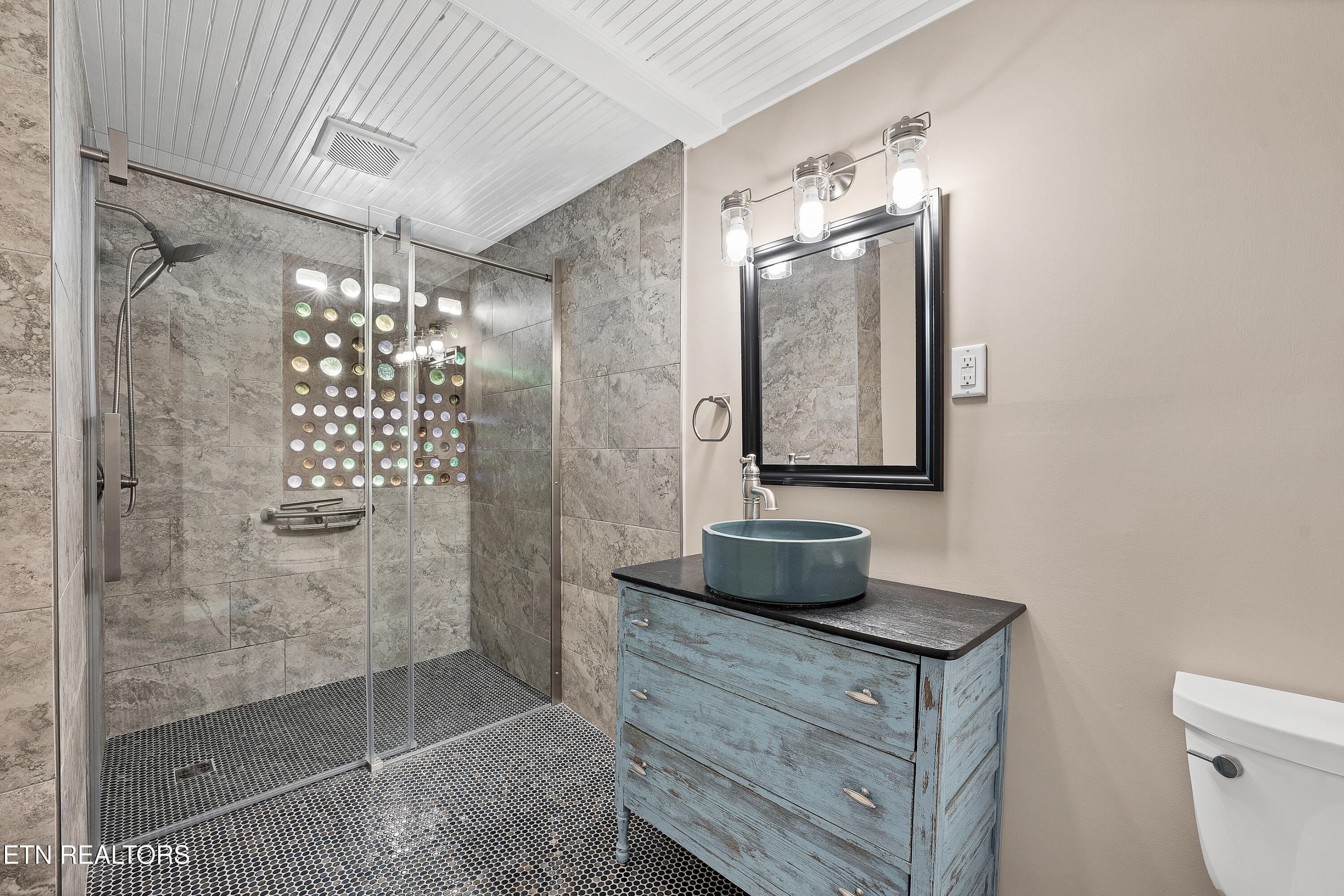 2919 Montvale Road Maryville, TN 37803 - Photo 29 of 45 MAIN BATH