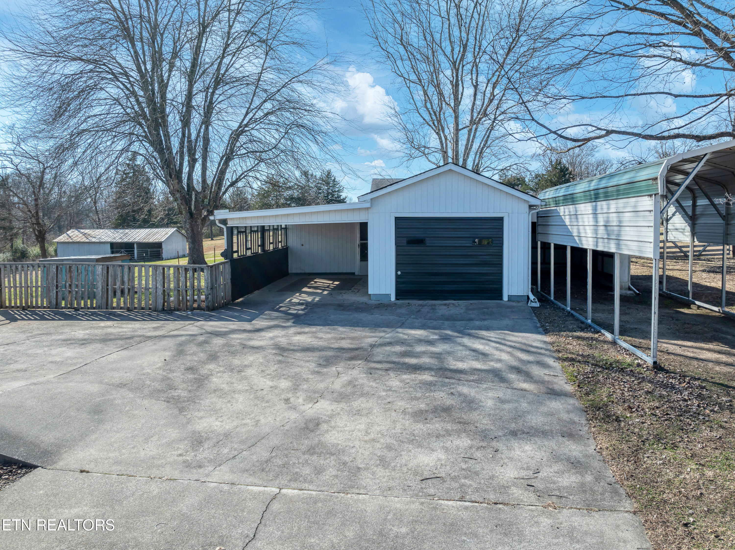 2919 Montvale Road Maryville, TN 37803 - Photo 4 of 45 DETACHED GARAGE & RV CARPORT