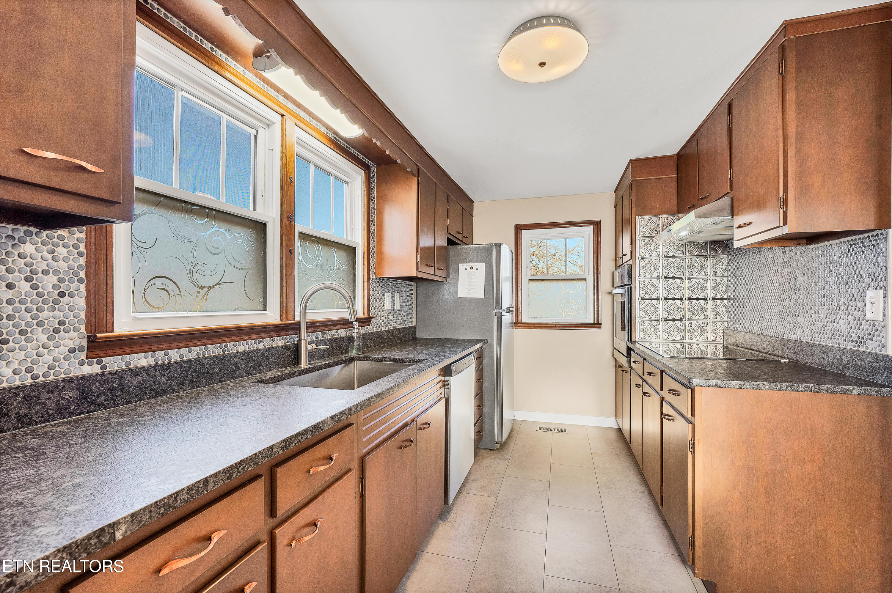 2919 Montvale Road Maryville, TN 37803 - Photo 8 of 45 NEW WINDOWS