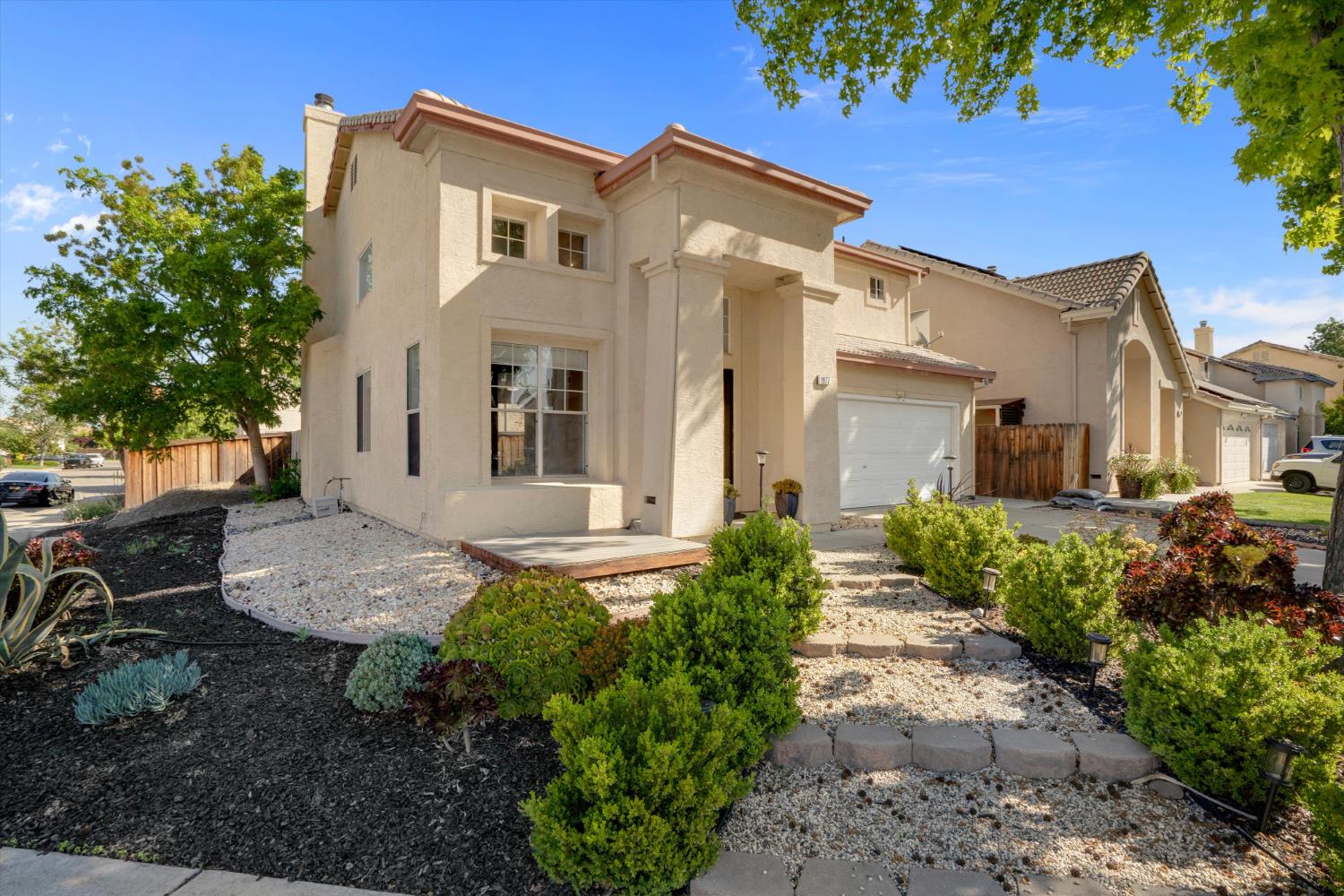 1977 Grove Court Tracy, CA 95376 - Photo 1 of 36