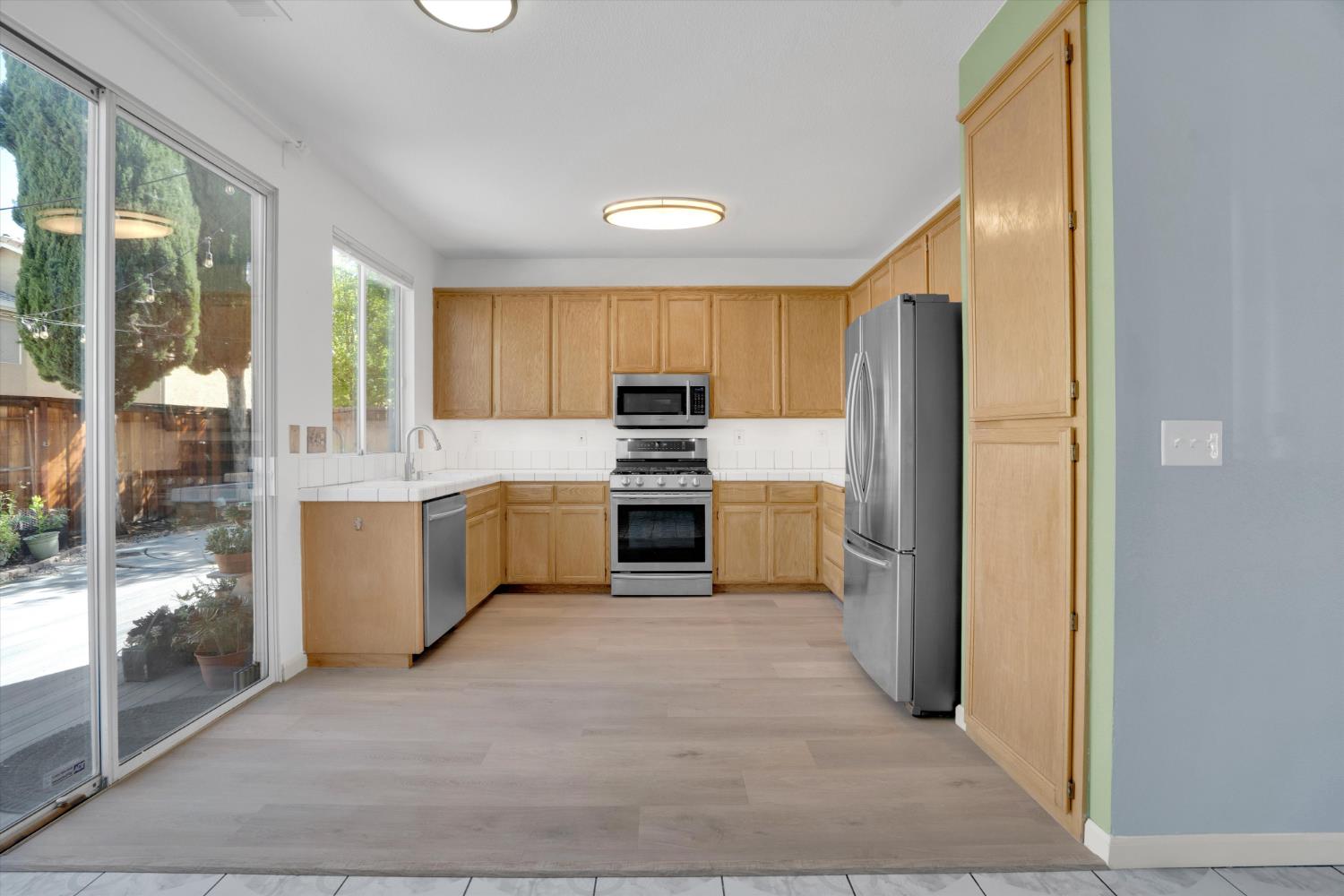 1977 Grove Court Tracy, CA 95376 - Photo 16 of 36