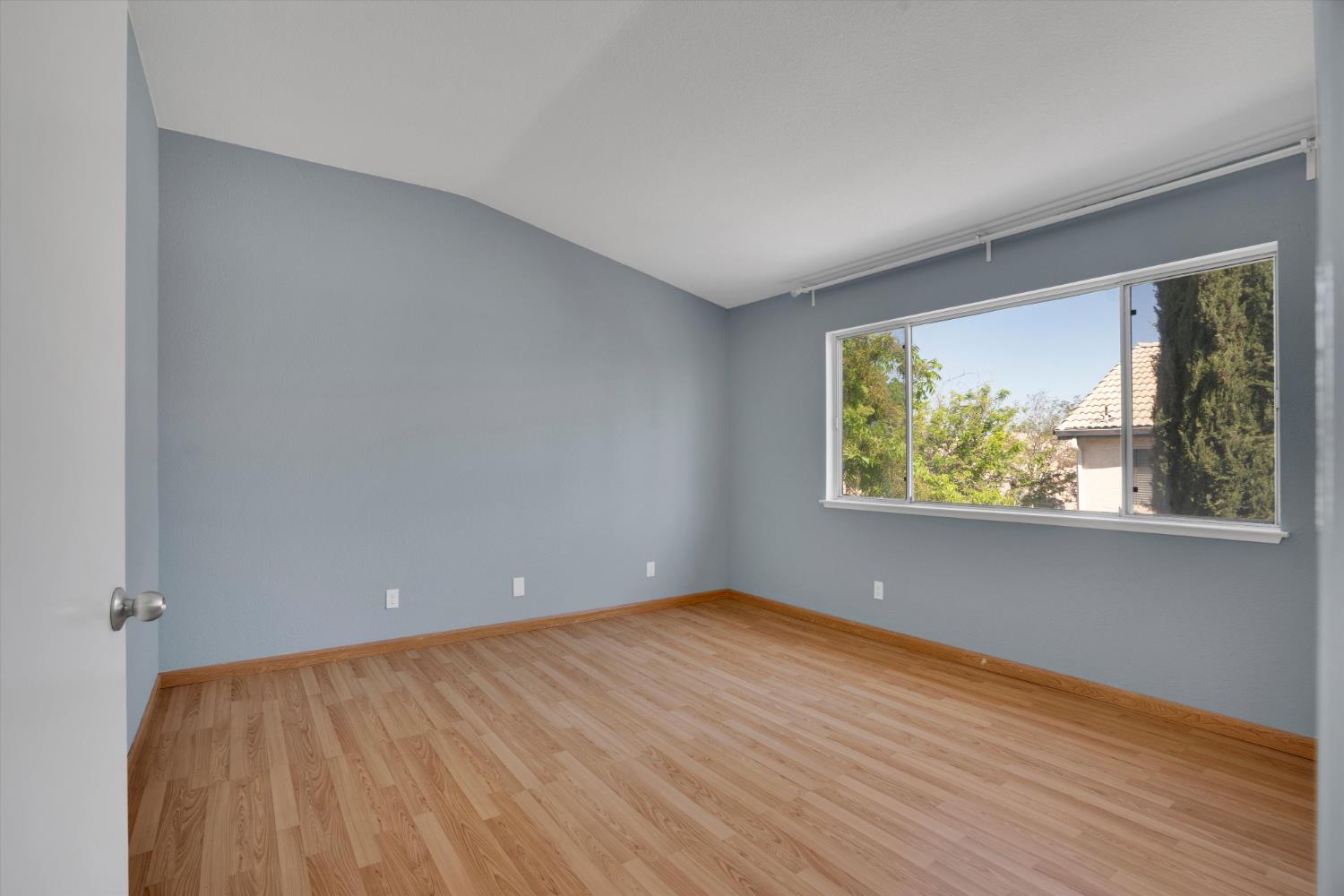 1977 Grove Court Tracy, CA 95376 - Photo 18 of 36