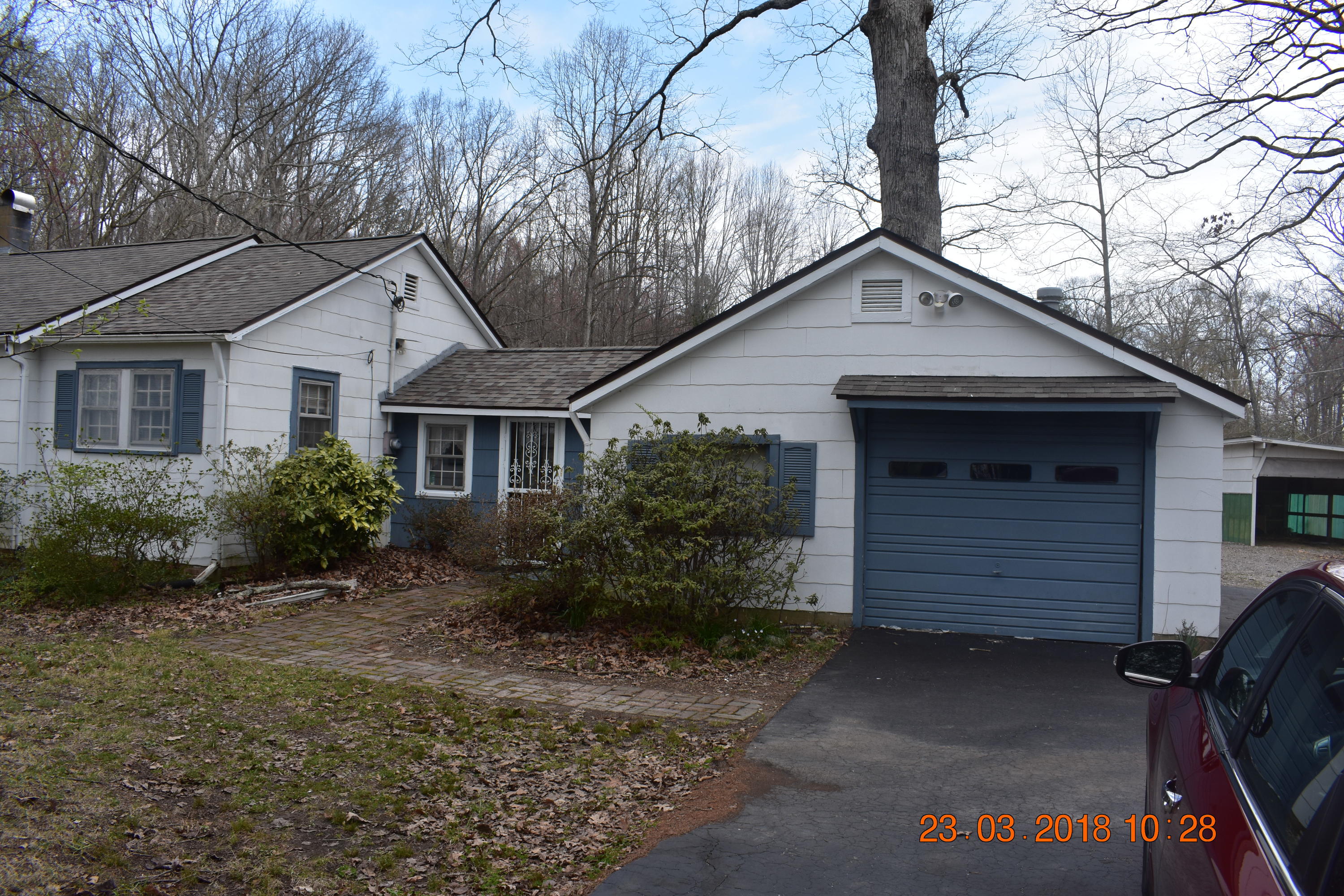 2208 Amherst Road Knoxville, TN 37921 - Photo 3 of 5 DSC_0115