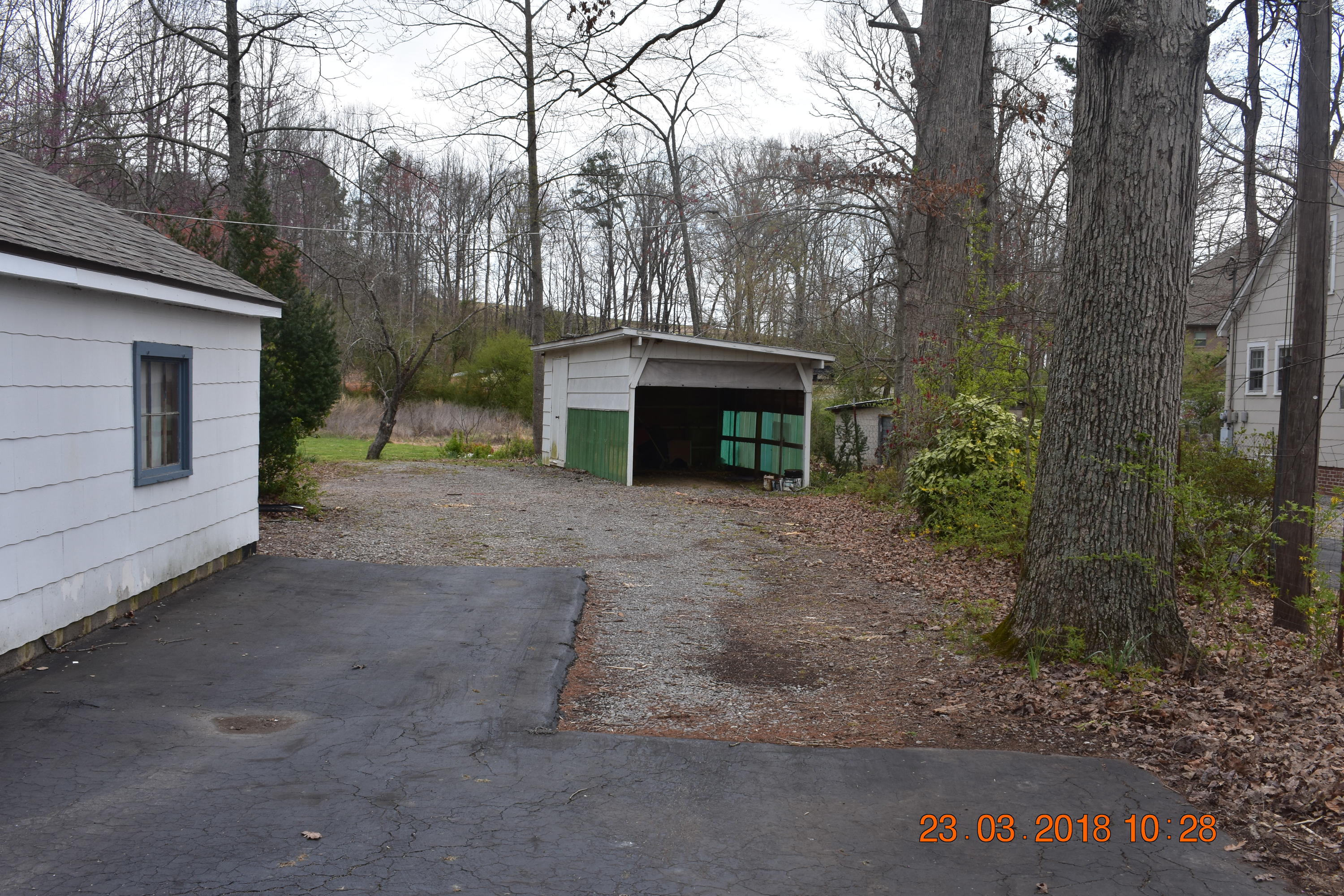 2208 Amherst Road Knoxville, TN 37921 - Photo 4 of 5 DSC_0116