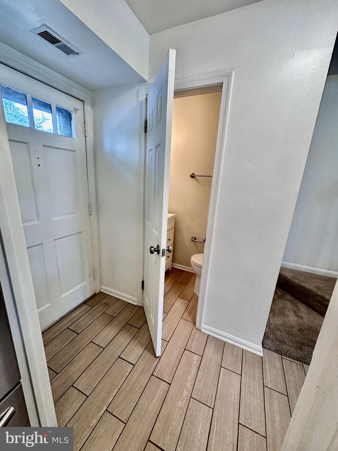 14447 Golden Oak Road Centreville, VA 20121 - Photo 4 of 42