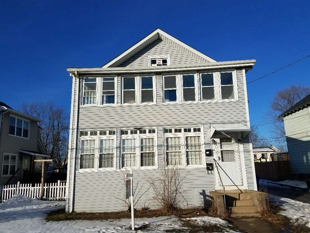 94 Cilley Road Manchester, NH 03103 - Photo 2 of 24