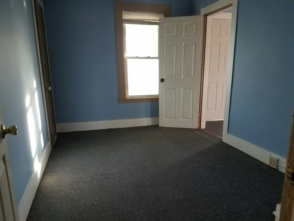 94 Cilley Road Manchester, NH 03103 - Photo 18 of 24