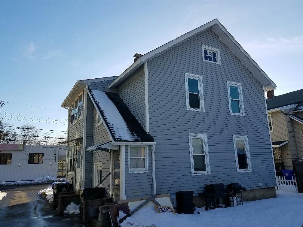 94 Cilley Road Manchester, NH 03103 - Photo 3 of 24
