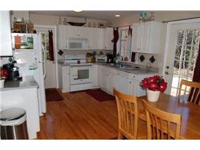 61 Avery Road Sunapee, NH 03782 - Photo 3 of 5