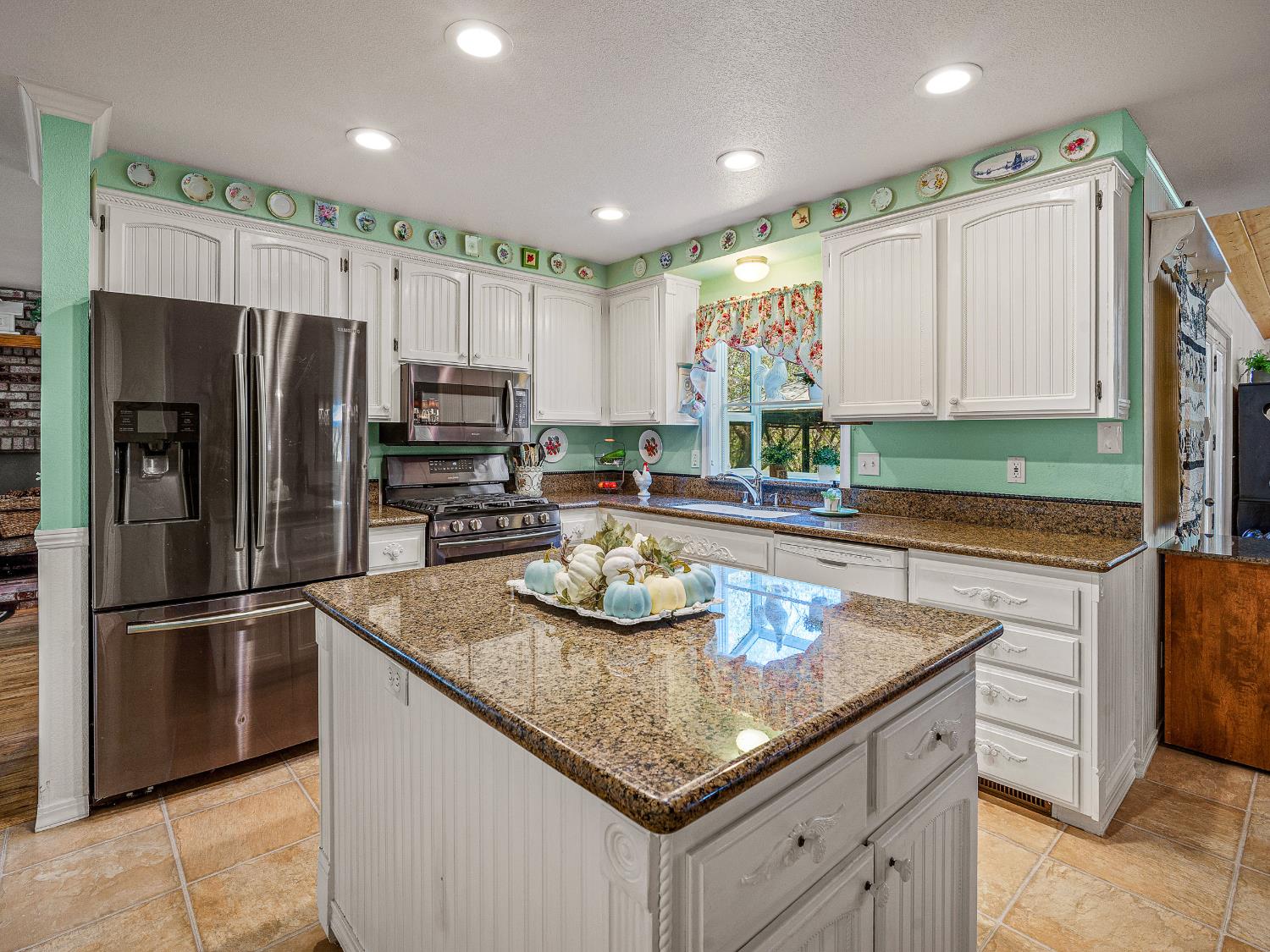 4711 Meadowview Acres Road Cool, CA 95614 - Photo 31 of 68 Gallery Image 31