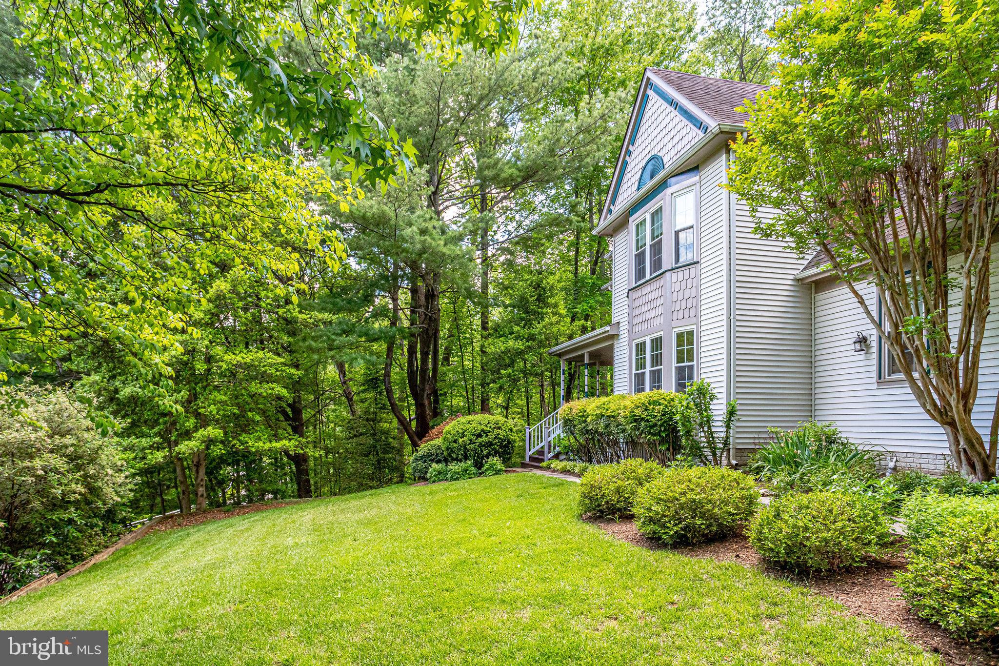 1216 Bishopsgate Way Reston, VA 20194 - Photo 38 of 48 Front Yard
