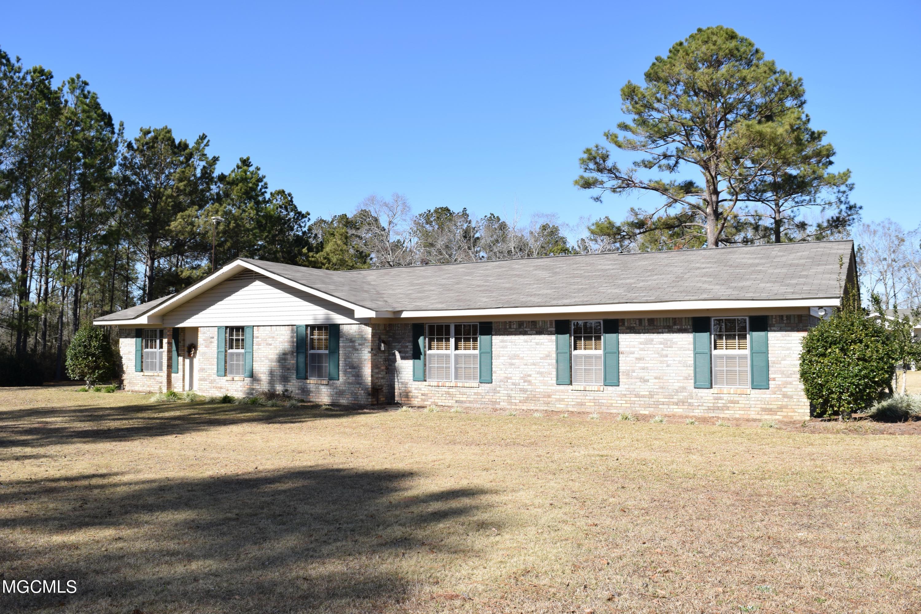 158 Dickerson Road Lucedale, MS 39452 - Photo 3 of 49 DSC_0152