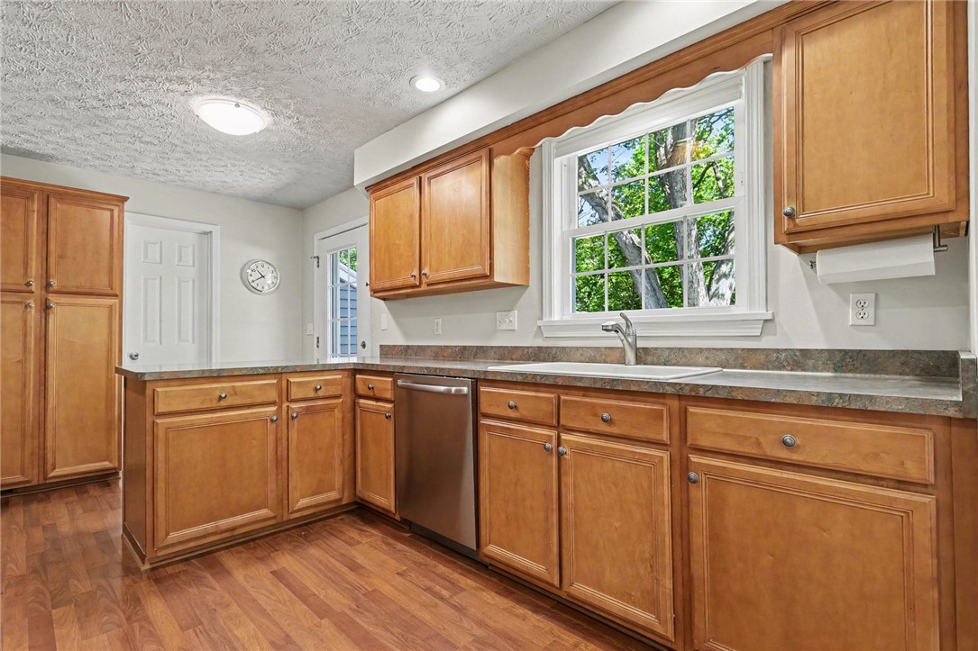 236 Wyndale Road Irondequoit, NY 14617 - Photo 6 of 26