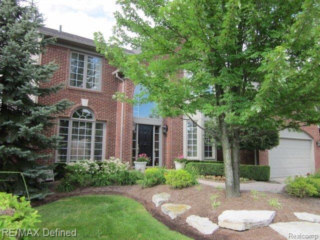 1065 Bloomview Circle Rochester, MI 48307 - Photo 1 of 25 Front Exterior