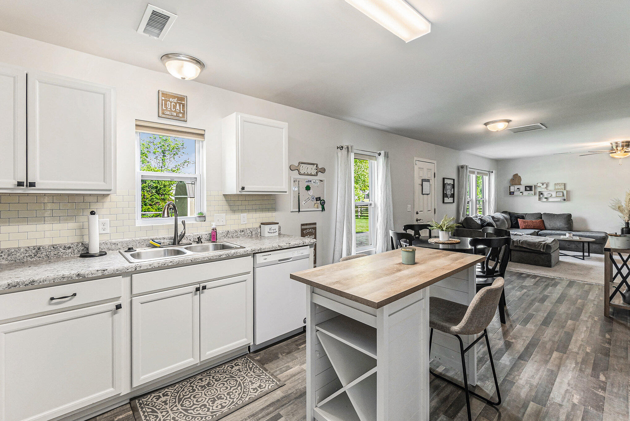 75 Rabbit Run Road Carleton, MI 48117 - Photo 9 of 28 009_gf_1553