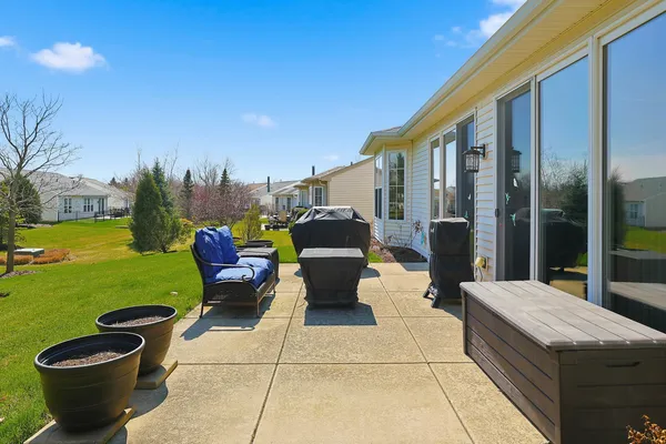 $530,000 | 12314 Arlington Drive, Huntley, IL 60142