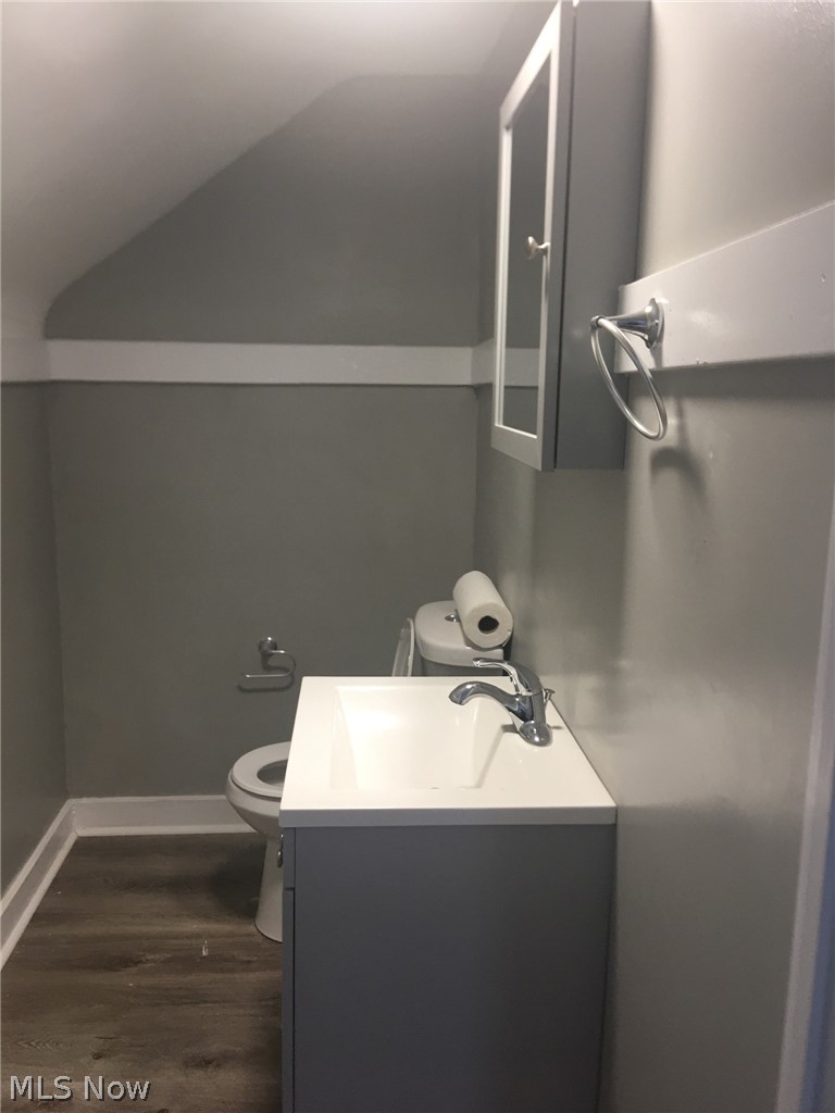 880 Herrick Road Cleveland, OH 44108 - Photo 5 of 12 Gallery Image 5