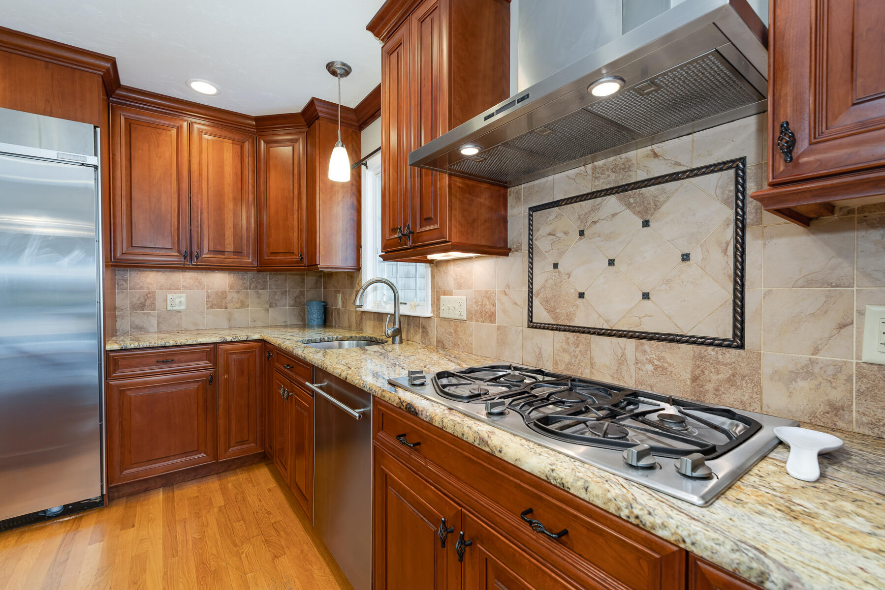 37 Whitmar Road Cotuit, MA 02635 - Photo 17 of 83 37 Whitmar-85