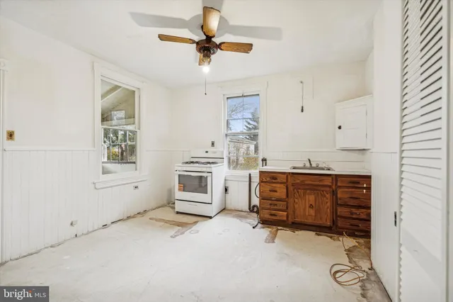 $429,900 | 7823 Flourtown Avenue, Wyndmoor, PA 19038