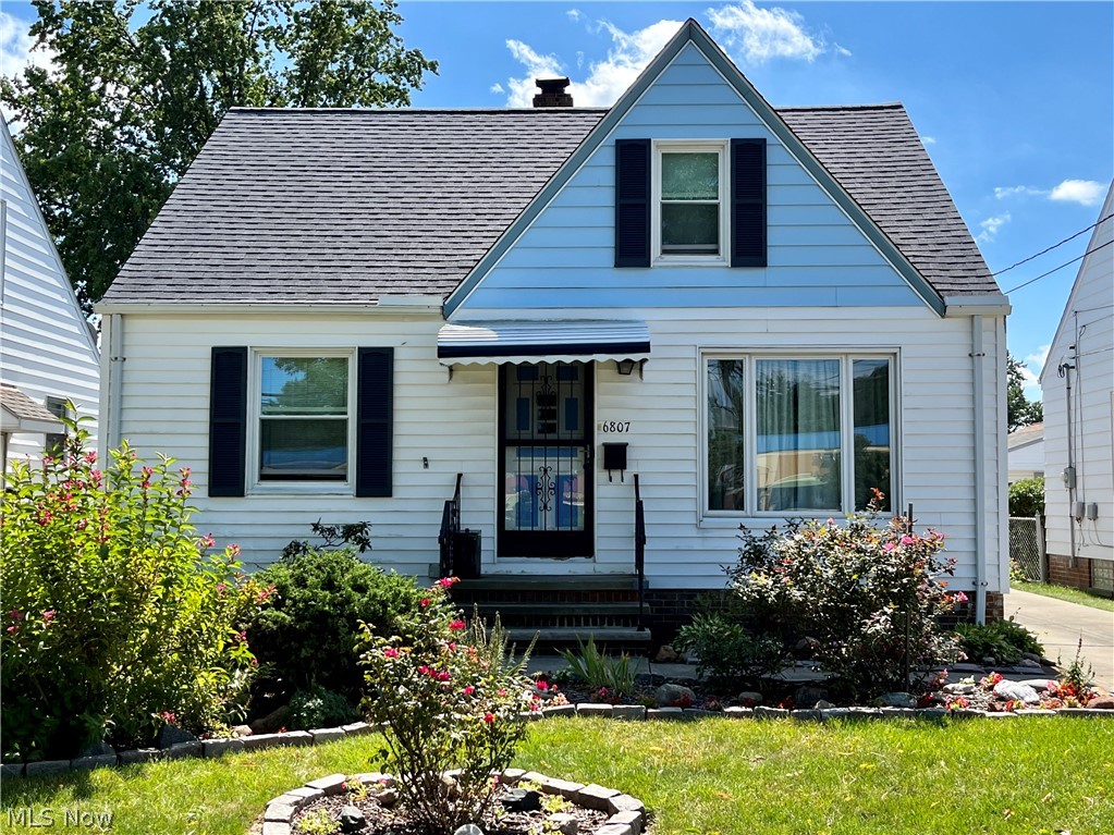 Welcome to 6807 Biddulph