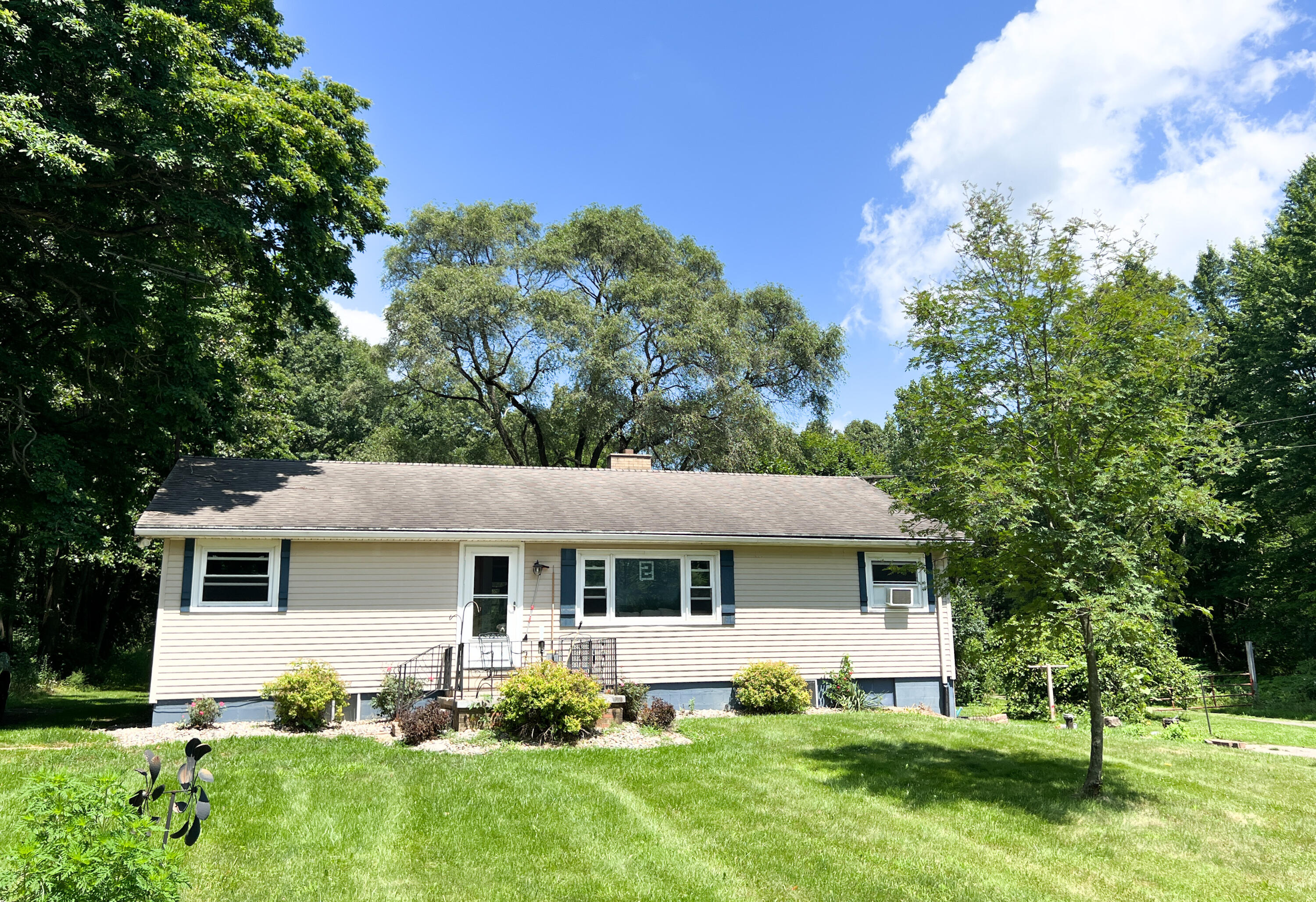 6140 Spring Arbor Road Jackson, MI 49201 - Photo 1 of 19 8FEFD01F-76F4-4589-8468-C1C5FA6DFA82
