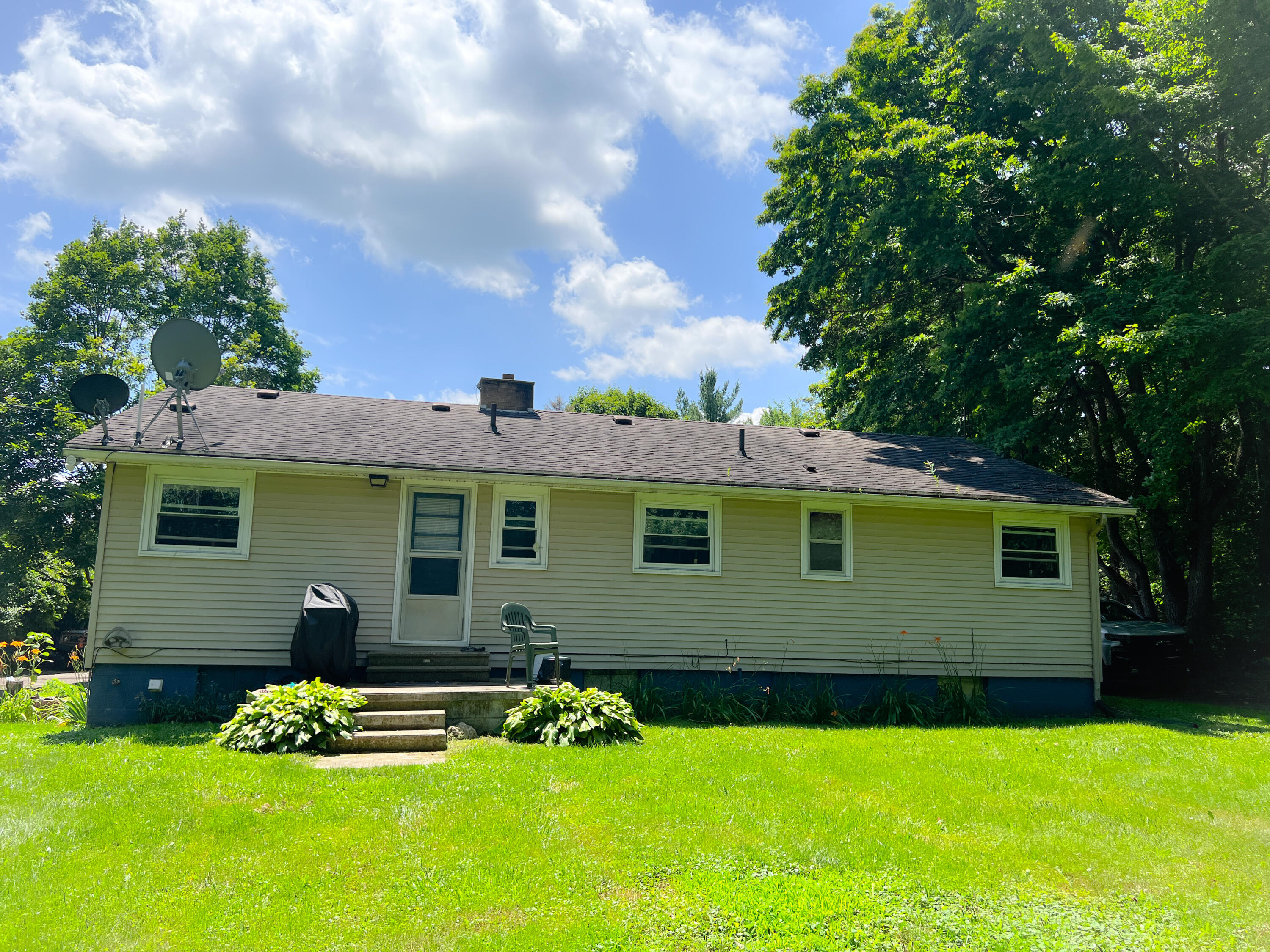 6140 Spring Arbor Road Jackson, MI 49201 - Photo 2 of 19 C30E075A-1314-4232-B772-89E481922DCA