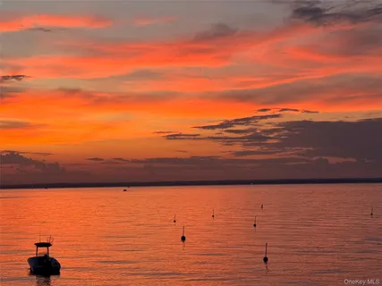 $675,000 | 236 Edgemere Street, Unit 223, Montauk, NY 11954