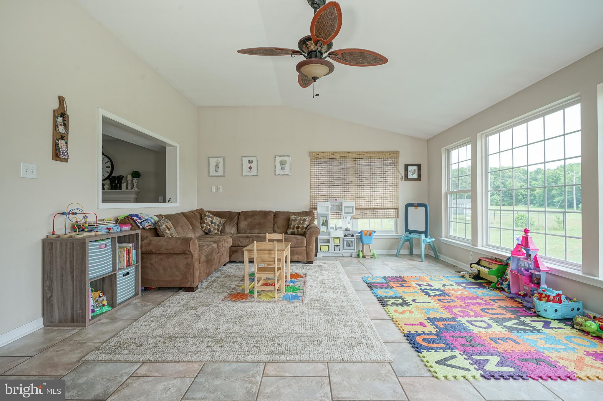5312 Lake Road Newfield, NJ 08344 - Photo 18 of 37 21X16 Sunroom w/ Tile Floors