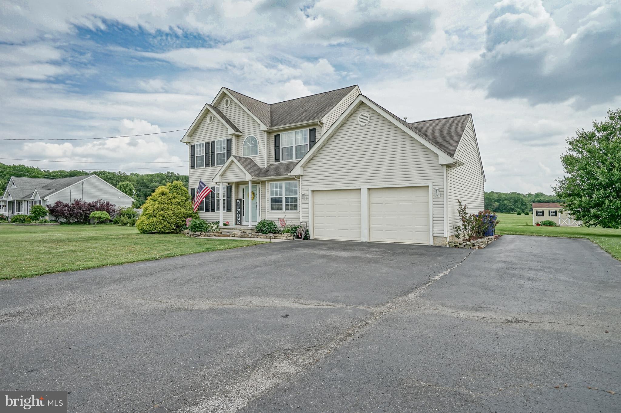 5312 Lake Road Newfield, NJ 08344 - Photo 34 of 37 Exterior Front w/Paved Driveway