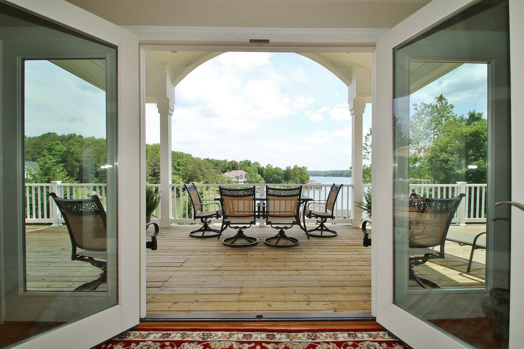 1961 Merriman Way Road Moneta, VA 24121 - Photo 23 of 58 Great Room that leads to th deck