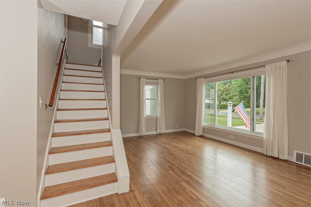 5523 Huron Road Lyndhurst, OH 44124 - Photo 20 of 34 Stairs to 2nd level.