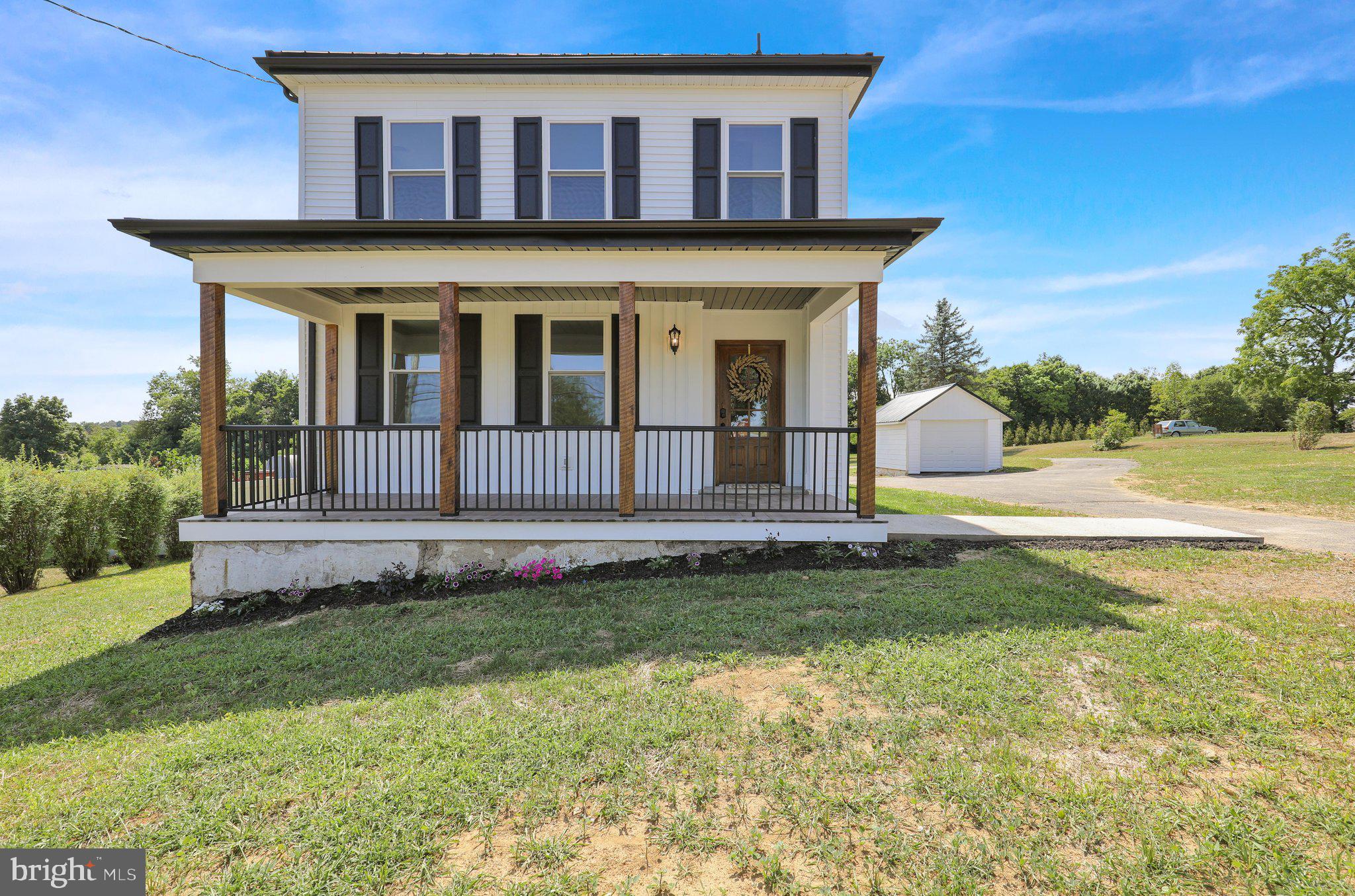8448 Lancaster Avenue Bethel, PA 19507 - Photo 3 of 42 360_2192