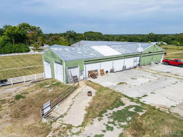 $850,000 | 3808 Stanka Lane, Godfrey, IL 62035