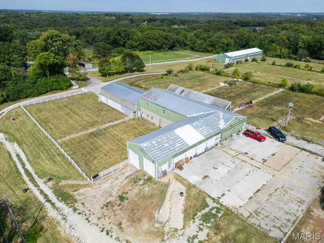 $850,000 | 3808 Stanka Lane, Godfrey, IL 62035