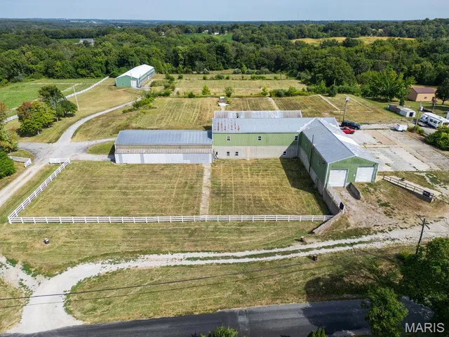 $850,000 | 3808 Stanka Lane, Godfrey, IL 62035