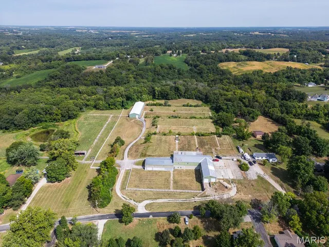 $850,000 | 3808 Stanka Lane, Godfrey, IL 62035