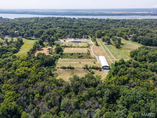 $850,000 | 3808 Stanka Lane, Godfrey, IL 62035