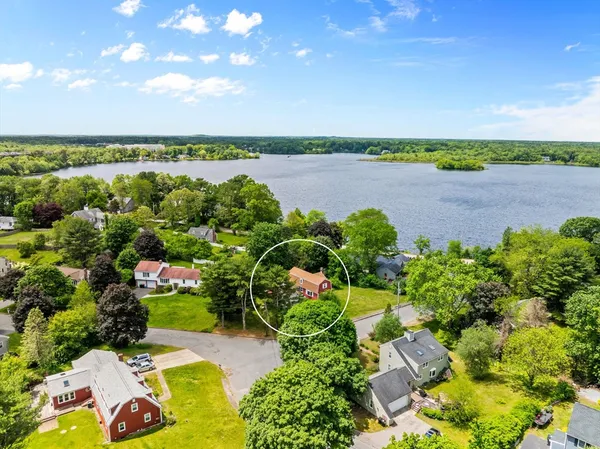 $580,000 | 29 Saddle Drive, Bridgewater, MA 02324