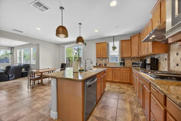 $910,000 | 9765 Caneria Way, Elk Grove, CA 95757