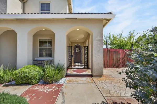 $910,000 | 9765 Caneria Way, Elk Grove, CA 95757