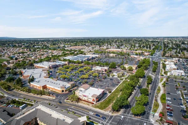 $910,000 | 9765 Caneria Way, Elk Grove, CA 95757