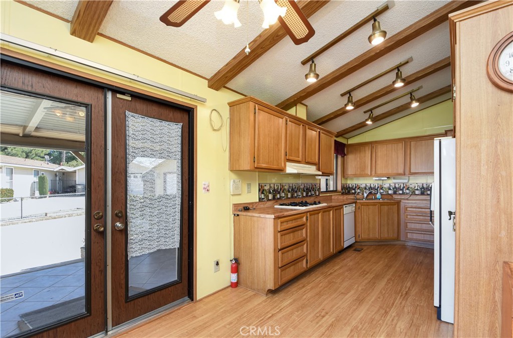 44607 Springwood Circle Hemet, CA 92544 - Photo 15 of 37