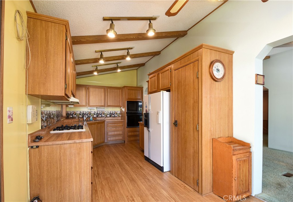 44607 Springwood Circle Hemet, CA 92544 - Photo 16 of 37