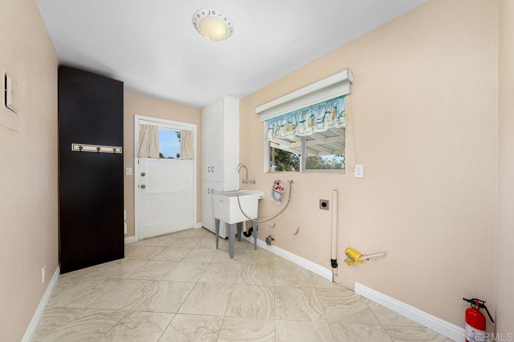 2073 Valley Rim Road El Cajon, CA 92019 - Photo 8 of 20 a view of an empty room