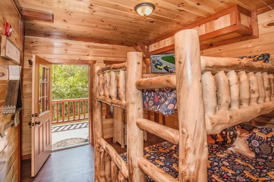 4367 Forest Ridge Way, Unit SHERWOODSPLASHLODGE Pigeon Forge, TN 37863 - Photo 37 of 41 Gallery Image 37
