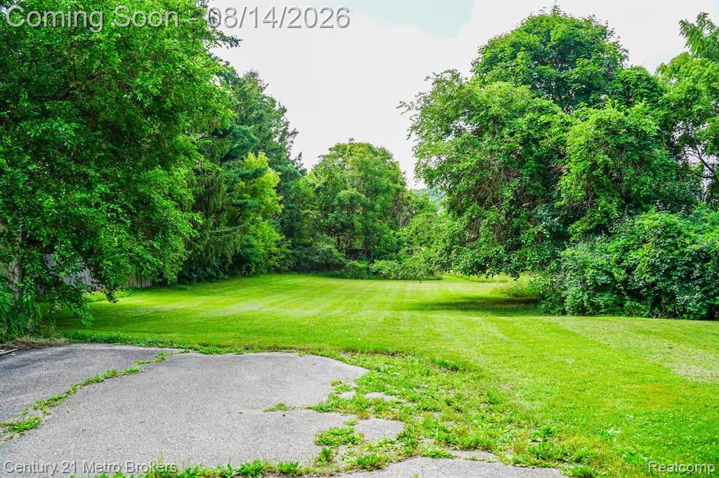 8294 Davison Road Davison, MI 48423 - Photo 11 of 16 Gallery Image 11