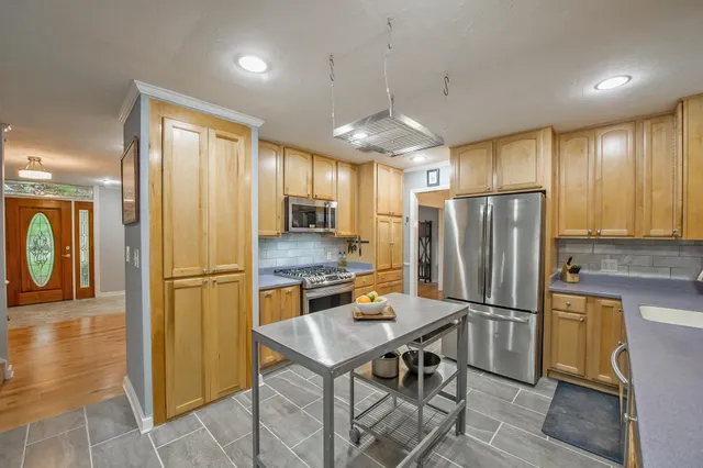 $3,100 | 3086 Waterford Drive, Tallahassee, FL 32309