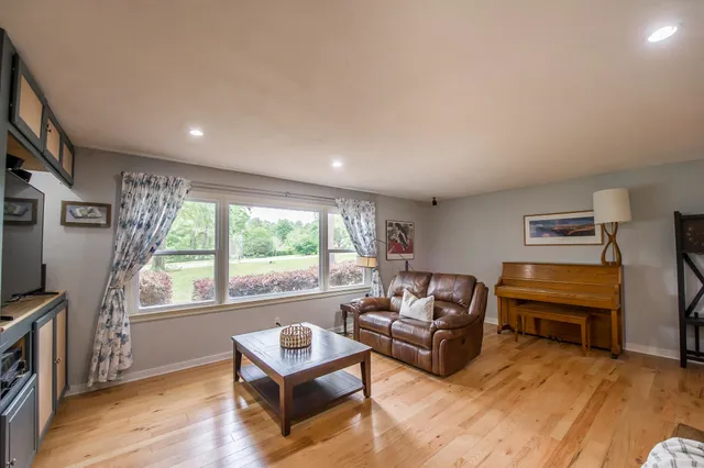 $3,100 | 3086 Waterford Drive, Tallahassee, FL 32309